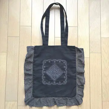 사만사 모스모스 프릴 레이스 자수 토트백 블랙
