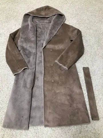 에코 무스탕 코트