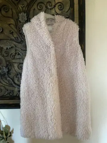 후드 부착 퍼 베스트 DAMA 튜닉