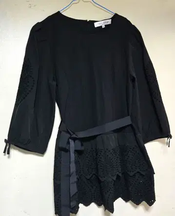 슈퍼 뷰티 튜닉 7부 소매 블랙