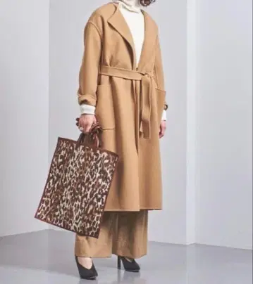 유나이티드 애로우즈 노카라 코트