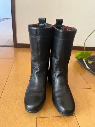 블랙 가죽 롱 부츠 버클 포함