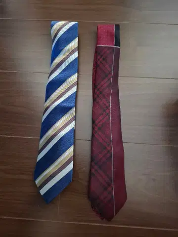 르노마, 넥타이 세트