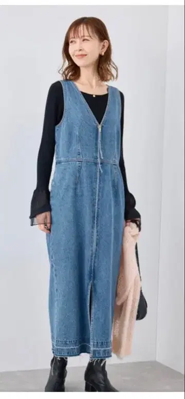 미사용 새상품 로페피크닉 데님 점프스커트 원피스 38