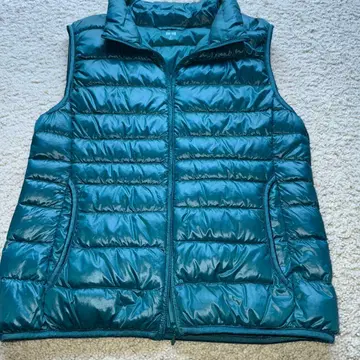 유니클로 다운 베스트 M 그린