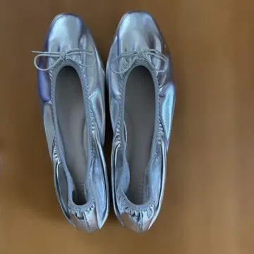 엘르라 프렌치 스퀘어 발레