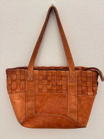 브라운 가죽 뜨개질 토트백