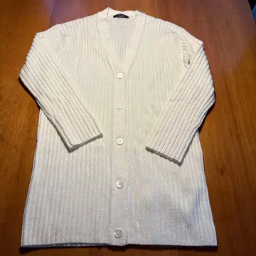 맥피 투모로우랜드 아이보리 리브 V넥 가디건