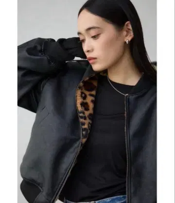 AZUL BY MOUSSY 리버서블 인조 가죽 블루종