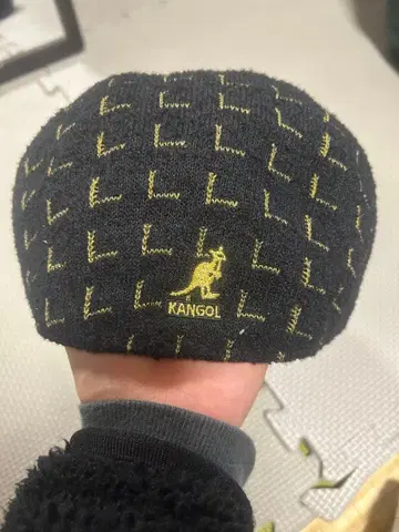 캉골 올 패턴 자수 화려한 헌팅 베레모