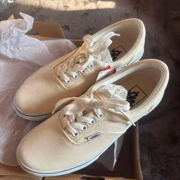 미사용 새상품 [ VANS ] V95CLA ERA 스니커즈 24.5cm
