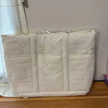 미개봉 새상품 스카라 나일론 백 화이트 토트백