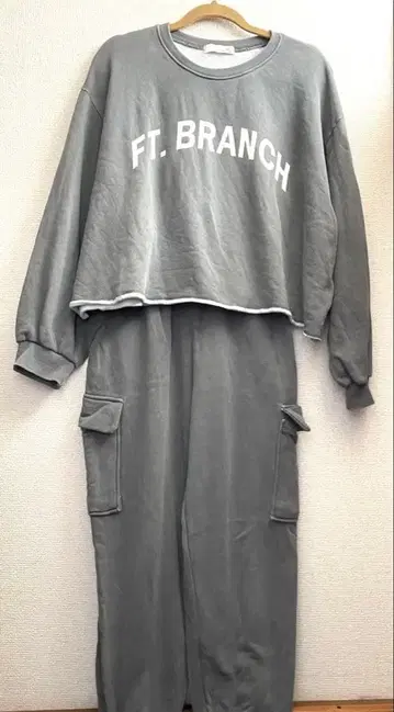 sudo TABLET HOTEL 그레이 크롭 맨투맨 셋업