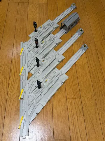 멋지게 차량을 늘어놓자! 차량 기지 레일 세트 (중고