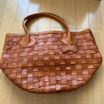 로비타 가죽 뜨개질 토트백