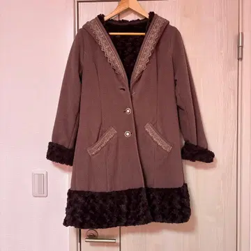 후드 부착 브라운 롱 코트 axes femme