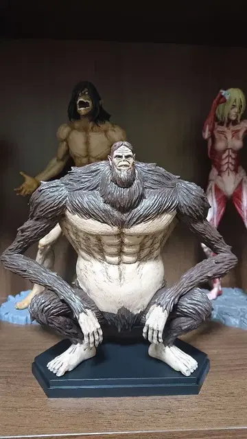 POP UP PAREDE 야수의 거인 지크 예거