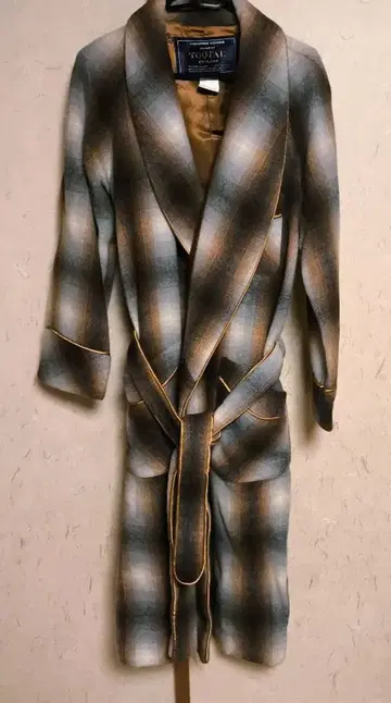 [빈티지] TOOTAL 옴브레 체크 가운 코트