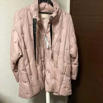 Rose Tiara 비쥬가 달린 다운 자켓 사이즈 38