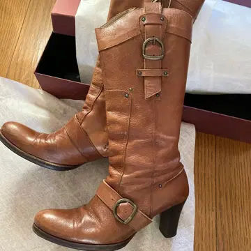 브라운 롱 부츠 백지퍼 포함 새상품급