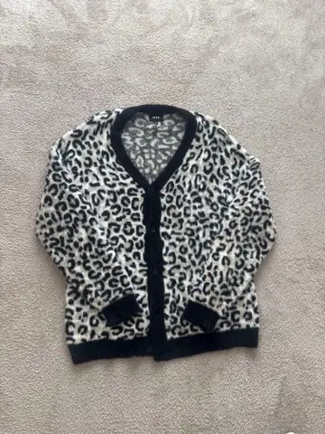 HUF 레오파드 무늬 가디건 L 사이즈