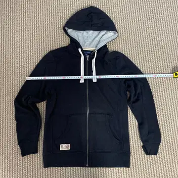 블랙 후드 부착 집업 후드티