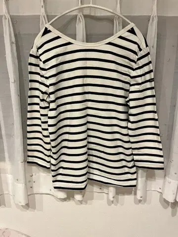 루미노아 보더 티셔츠 백 U