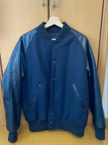 유니클로 UNIQLO 스타디움 점퍼 바시티 자켓 네이비 XL