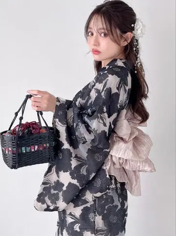 블랙과 그레이 꽃무늬 유카타 오비 세트