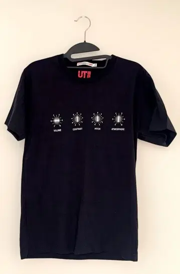 유니클로 UT 전기 그루브 M 사이즈