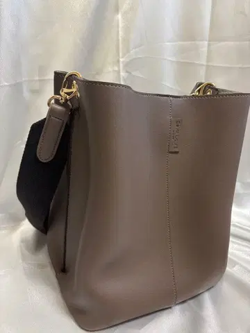 MJADE Saint Louis 카이토 버킷백