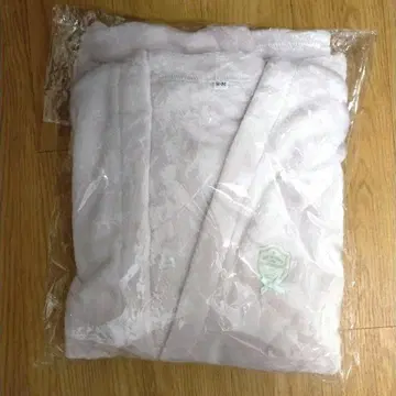 나루에 후와모코 소재 가운 (가운만)