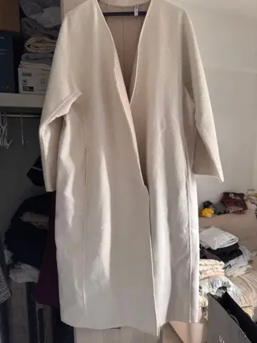 D 오우도 아이보리 롱 코트