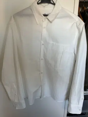 [ 새상품급 ] ZARA 화이트 긴팔 셔츠 L 사이즈