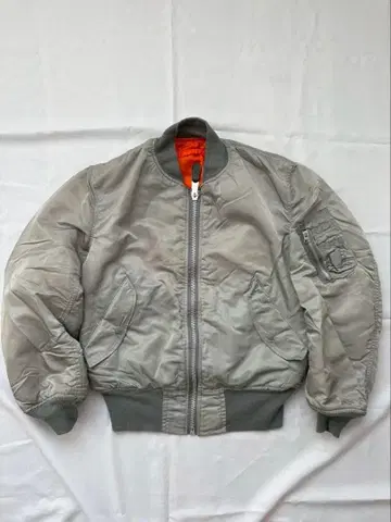알파 인더스트리즈 MA-1 플라이트 자켓 80s USA제