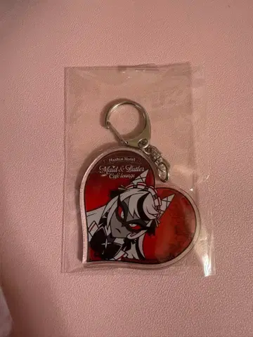 해즈빈 호텔 애니메이트 카페 아크릴 키링 카밀라