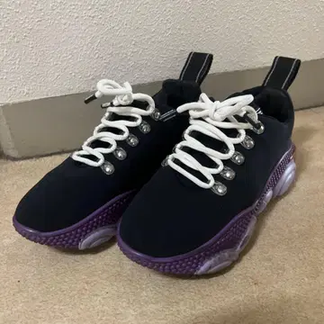 [새상품급] Moschino 로고 패치 레이스업 스니커즈