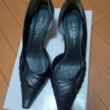 MELMO 블랙 펌프스 23.5cm