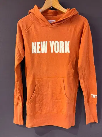 TMT NEW YORK 로고 오렌지 얇은 소재 후드티