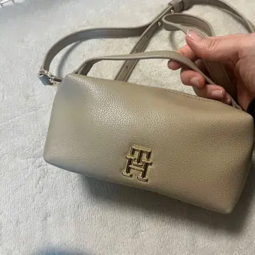 H 베이지 숄더백