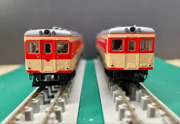 키하 25 (T 버스 창) + 키하 55 (T 버스 창)