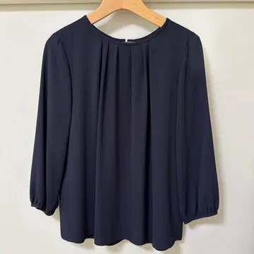 [ 거의 미사용 ] 언타이틀 조젯 턱 블라우스