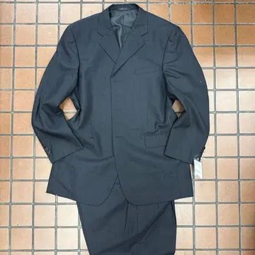 블랙 스트라이프 수트 3버튼