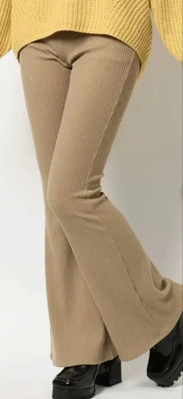 EVRIS 베이지 플레어 팬츠