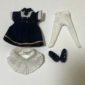 넨도로이드돌 의상 세트 (카페: Girl)