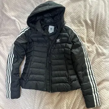 adidas 후드 부착 블랙 다운 자켓 S