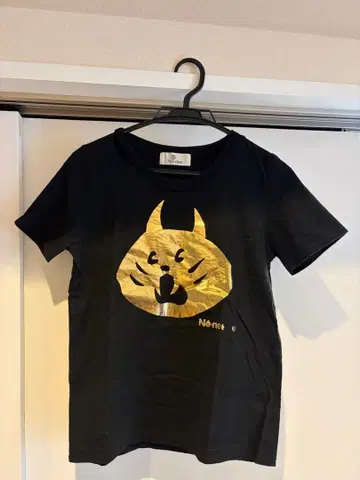 네-넷 고양이 프린트 반팔 티셔츠 블랙