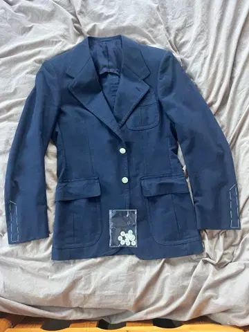 SOVEREIGN 네이비 테일러드 자켓