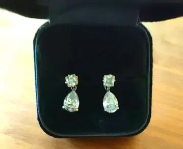 새상품급 폭시 FOXEY 고급스럽게 흔들리는 귀걸이