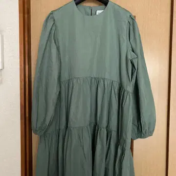 티어드 디자인 긴팔 원피스 (그린)